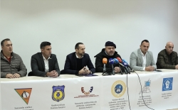 Pozivamo Vladu da se urazumi