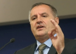 Lice s potjernice Višković se hvali: Dobijamo 250 miliona eura kredita, ne pitajte ko su misteriozni prijatelji 